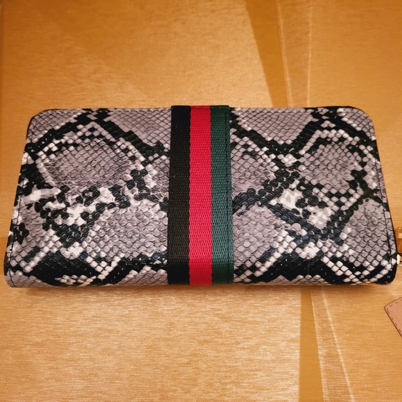 Red, Green, Black Bee Accented Designer Inspired Faux Snakeskin Wristlet Wallet. - Picture 2 of 3